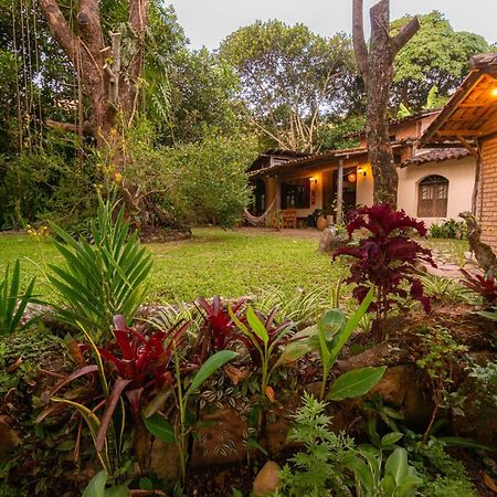 Quarto privativo sem suíte com cama de casal no Dormitório Caminho da Angélica Vale do Capão Exterior foto